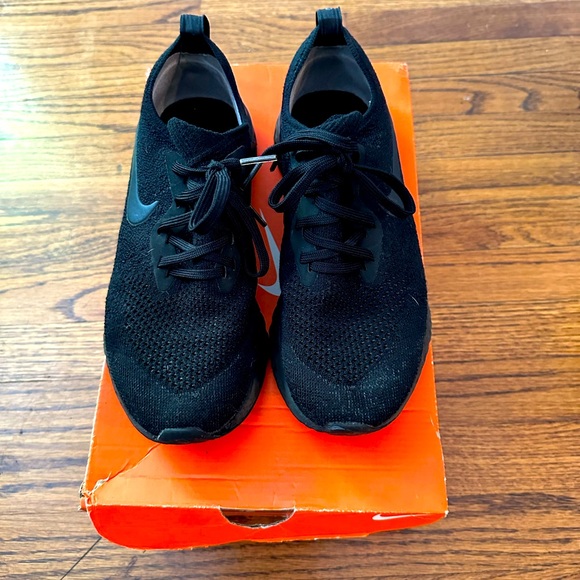 Nike Epic React Flyknit Black sz 7.5 - Picture 1 of 7